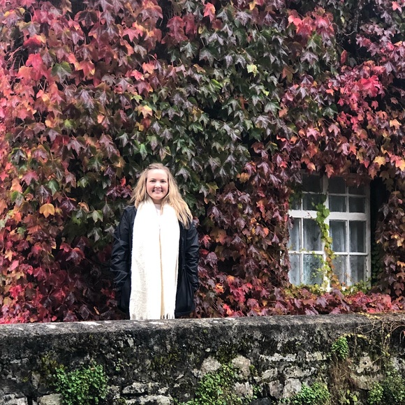 Welcome - Picture 3 of 5